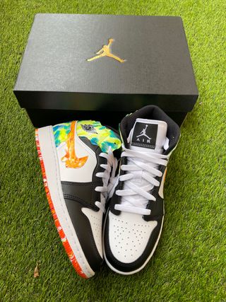 38,39 Air Jordan 1 Mid SE Wavy (GS) de segunda mano por 170 EUR en Elche en  WALLAPOP