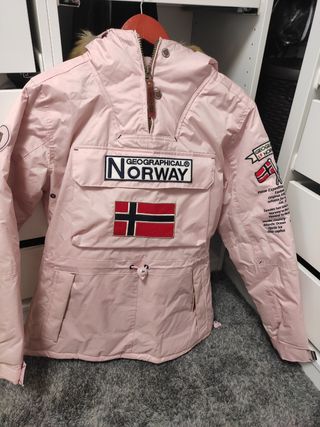 Chaqueta Norway de segunda mano por 40 EUR en Barcelona en WALLAPOP