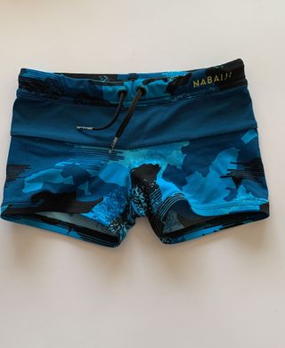 Bañador boxer Decathlon de segunda mano por 5 EUR en Ourense en WALLAPOP