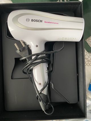 Secador Bosch Keratin Advance de segunda mano por 20 EUR en Leganés en  WALLAPOP