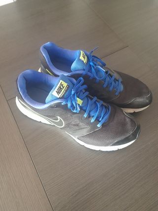 Zapatillas Nike talla 49.5 usadas de segunda mano por 35 EUR en El Palau  d\\'Anglesola en WALLAPOP