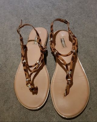 Chanclas vestir de segunda mano por 4 EUR en Narón en WALLAPOP