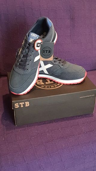 Zapatillas Munich STB de segunda mano por 60 EUR en Villacañas en WALLAPOP
