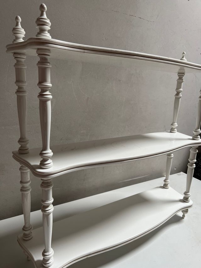 Estantería vintage de plástico 