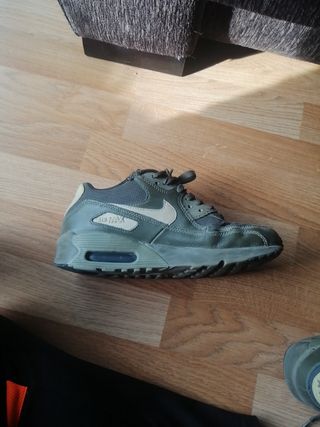 Nike Air Max Color Verde Militar de segunda mano por 15 EUR en Barcelona en  WALLAPOP