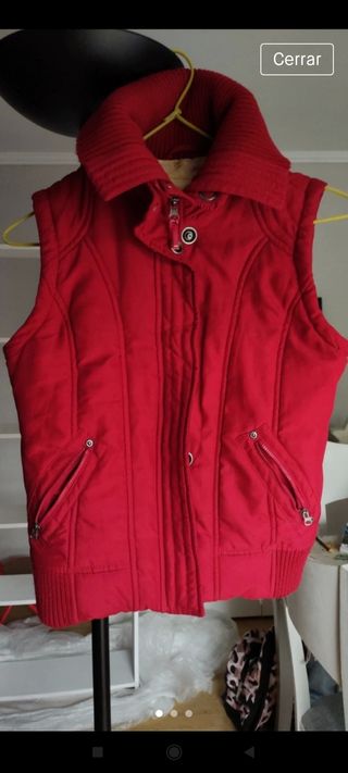 Chaleco Stradivarius de segunda mano por 6 EUR en Ciudad Real en WALLAPOP