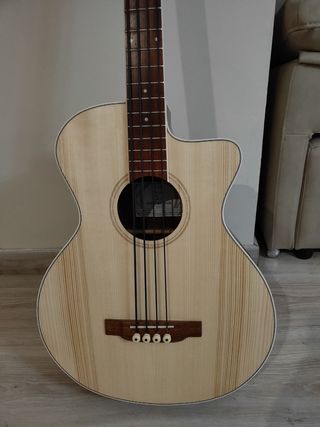 Bajo Acustico Electrico en Querétaro, Querétaro por $4990 | Segundamano.mx
