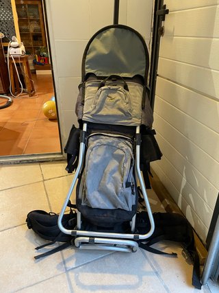 Mochila porta bebés Salewa de segunda mano por 30 EUR en Madrid en WALLAPOP