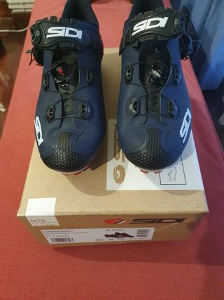 Zapatillas SIDI Drako 2 Carbon azul negro de segunda mano por 185 EUR en  Sopelana en WALLAPOP