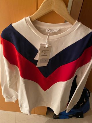 Sudadera mujer Stradivarius de segunda mano por 10 EUR en El Palmar en  WALLAPOP