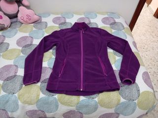 Sudadera Quechua de Decathlon de segunda mano por 5 EUR en Sevilla en  WALLAPOP