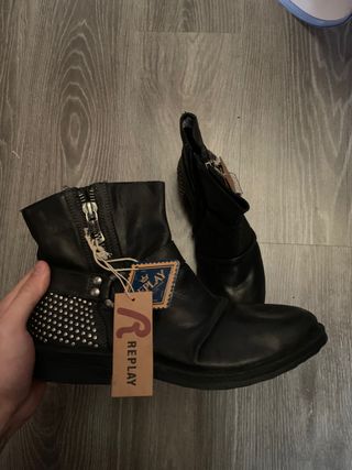 Botines Replay de segunda mano por 17 EUR en L\\'Hospitalet de Llobregat en  WALLAPOP