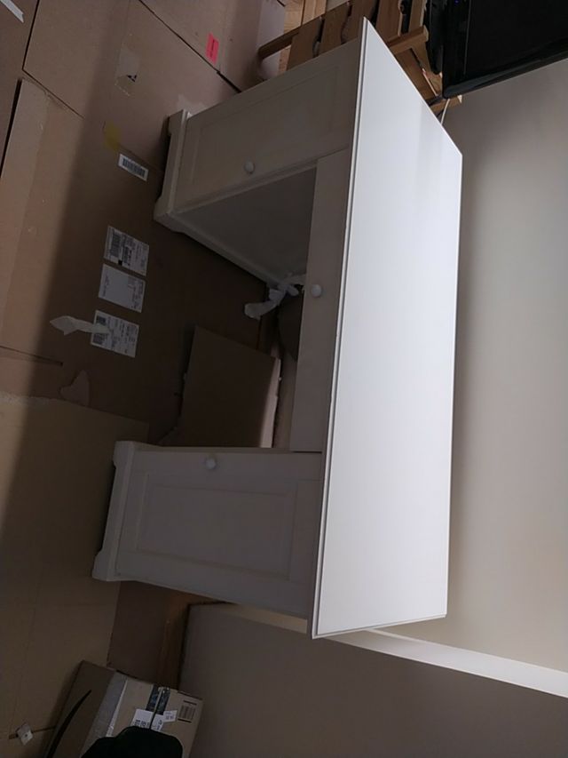 ESCRITORIO Ikea blanco madera MUY BUEN ESTADO