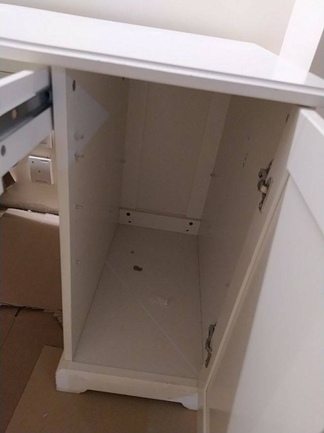ESCRITORIO Ikea blanco madera MUY BUEN ESTADO