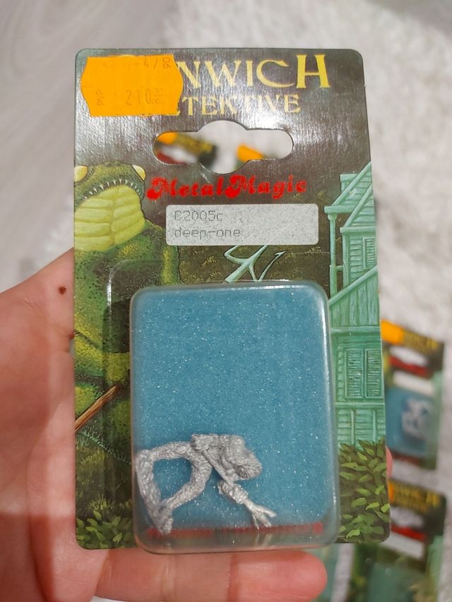 Dunwich Detective - Magia del metallo. Miniature in metallo.