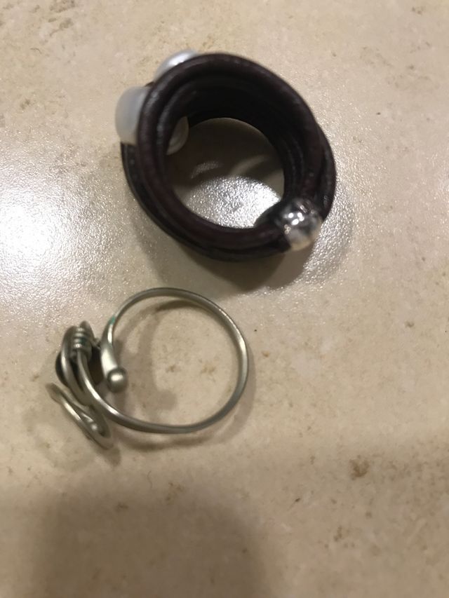 Anillo de piel natural