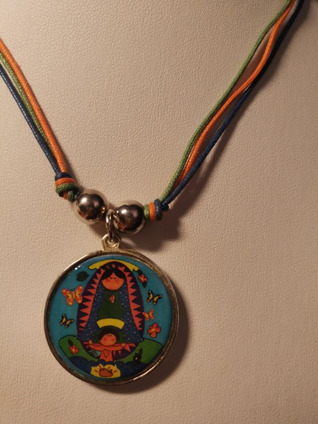 COLGANTE CON VIRGENCITA MEJICANA