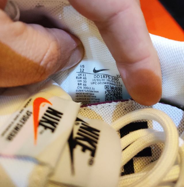 Nike Vaporwaffle x Sacai - White Gum - EU 46