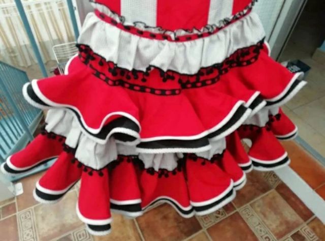 traje de flamenca rojo
