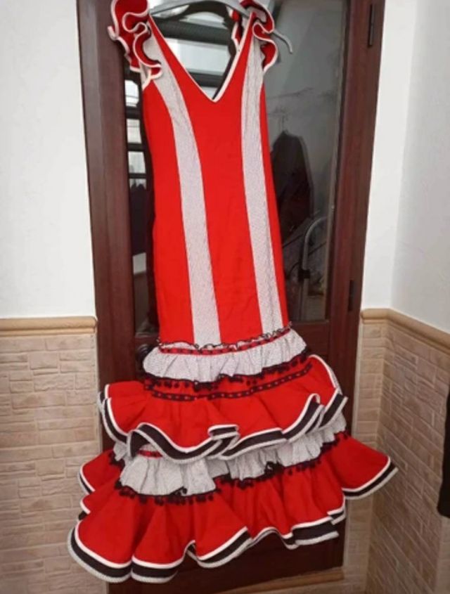 traje de flamenca rojo