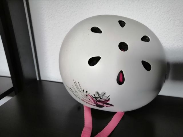 Casco patinaje niña