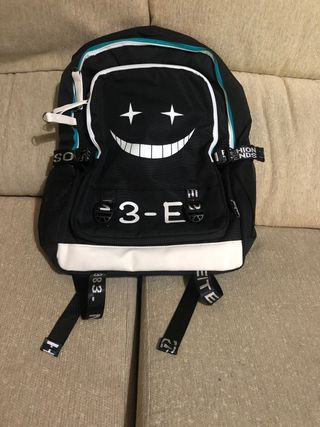 Mochilas escolares con USB de segunda mano por 20 EUR en Madrid en WALLAPOP