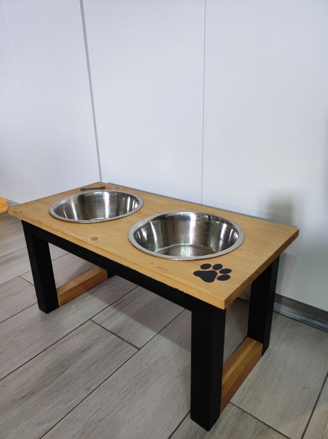 Comedero y bebedero perro