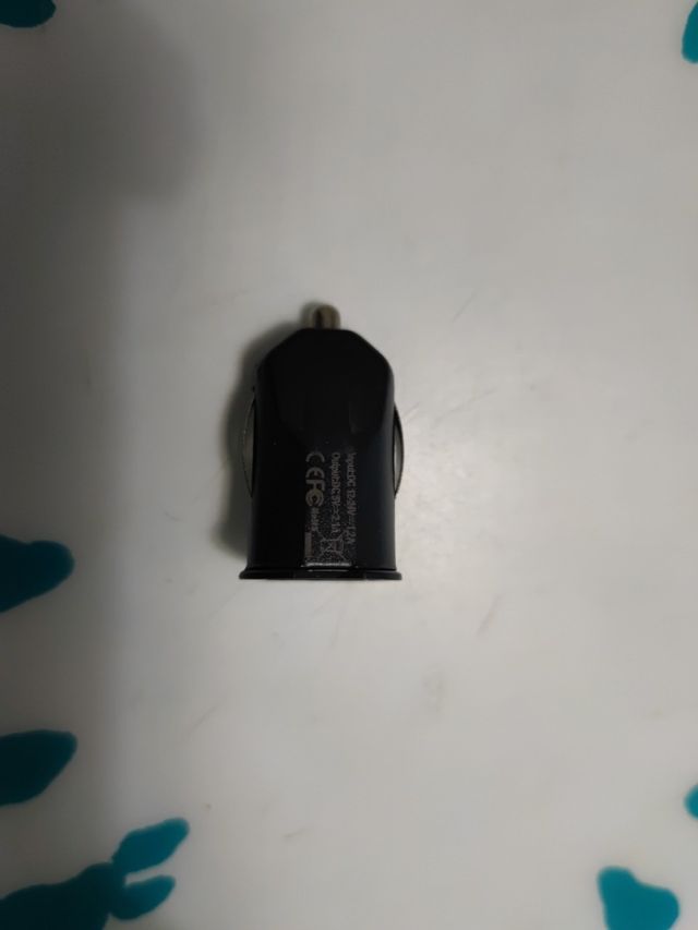 Mini cargador de mechero