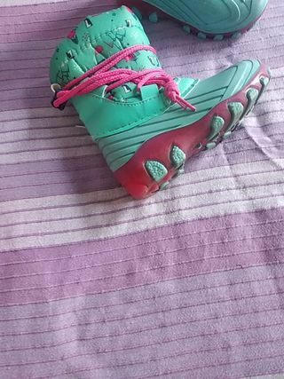 Botas nieve Lidl, con luz y número 24 de segunda mano por 8 EUR en Reus en  WALLAPOP