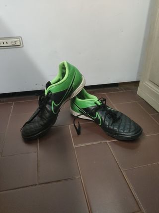 Bambas Nike tiempo de segunda mano por 15 EUR en Cambrils en WALLAPOP