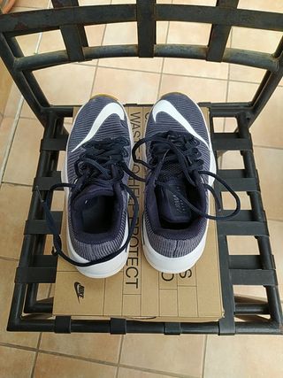 Deportivas Nike Dorado talla 35 EU de en Charol - 15922838