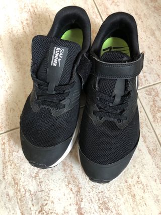 Nike STAR RUNNER NIÑO TALLA 34 de segunda mano por 15 EUR en Velilla de San  Antonio en WALLAPOP