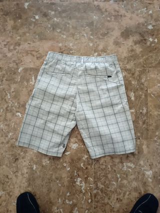 Pantalones cortos surferos de segunda mano por 8 EUR en Berben en WALLAPOP