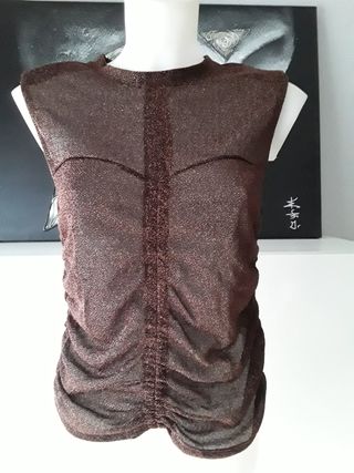 Top de fiesta de Sfera. Talla M. de segunda mano por 12 EUR en Barcelona en  WALLAPOP
