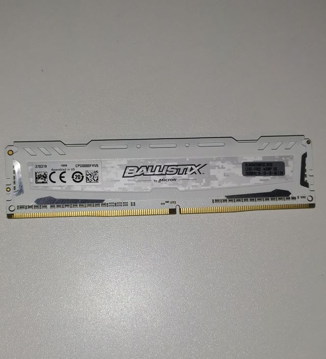 TARJETA RAM GAMING BALLISTIX DE 4GB DDR4 2666 MHZ