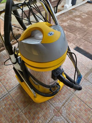Aspirador Kruger de inyección y extracción de segunda mano por 450 EUR en  Madrid en WALLAPOP