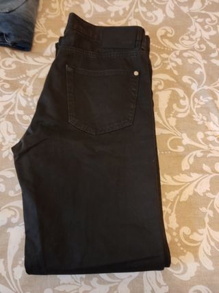 Pantalón de hombre talla 40 Hugo Boss original de segunda mano por 15 EUR  en Granollers en WALLAPOP