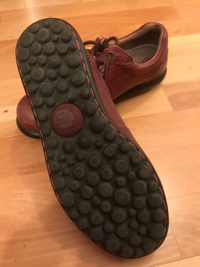 Zapato Camper pelotas. 38