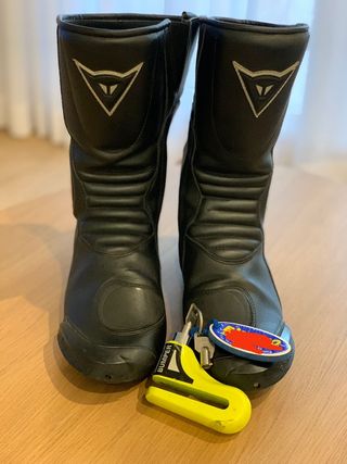 BOTAS DAINESE TALLA 44 de segunda mano por 100 EUR en Alberic en WALLAPOP