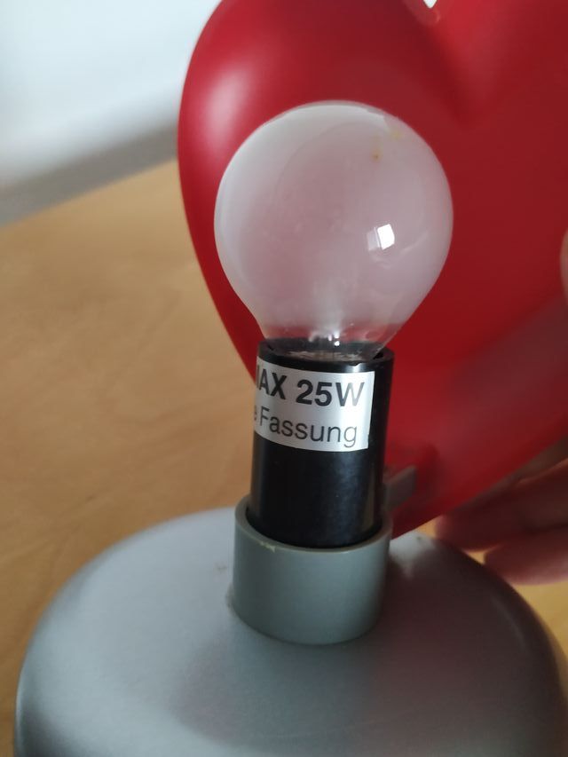 Lámpara de mesa con forma de Corazón