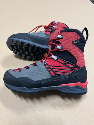 Botas Alta Montaña 41 Mammut Kento Pro High GTX. de segunda mano por 120  EUR en Briviesca en WALLAPOP