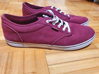 Zapatillas Vans granates suela fina de segunda mano por 20 EUR en Pamplona  en WALLAPOP