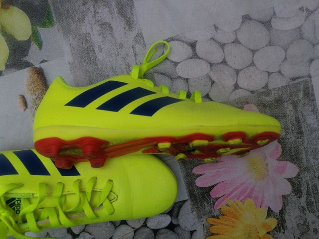 botas adidas