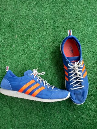 Zapatillas adidas jog de segunda mano por 15 EUR en Málaga en WALLAPOP