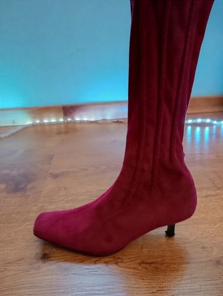 Botas de tacón rojas Pedro Miralles de segunda mano por 20 EUR en Lugo en  WALLAPOP
