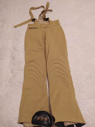 Pantalon ski mujer 40 de segunda mano por 15 EUR en Castellón de la Plana  en WALLAPOP