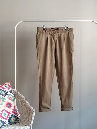 Pantalón chino jogger mujer Zara talla 36 de segunda mano por 15 EUR en  Oviedo en WALLAPOP