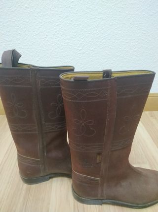Botas camperas hombre talla 41 de segunda mano por 25 EUR en Madrid en  WALLAPOP
