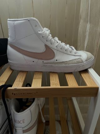 Nike blazer 38.5 de segunda mano por 60 EUR en Galapagar en WALLAPOP