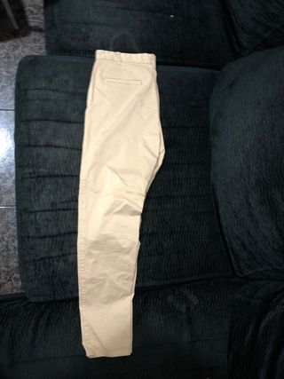 Pantalón chino Pull and Bear de segunda mano por 25 EUR en L\\'Hospitalet de  Llobregat en WALLAPOP